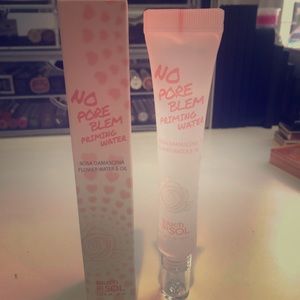 Touch In Sol No PoreBlem Priming Water